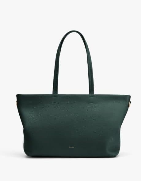 Cuyana’s Minimalist Bag Edit — Timeless Totes and Everyday Elegance